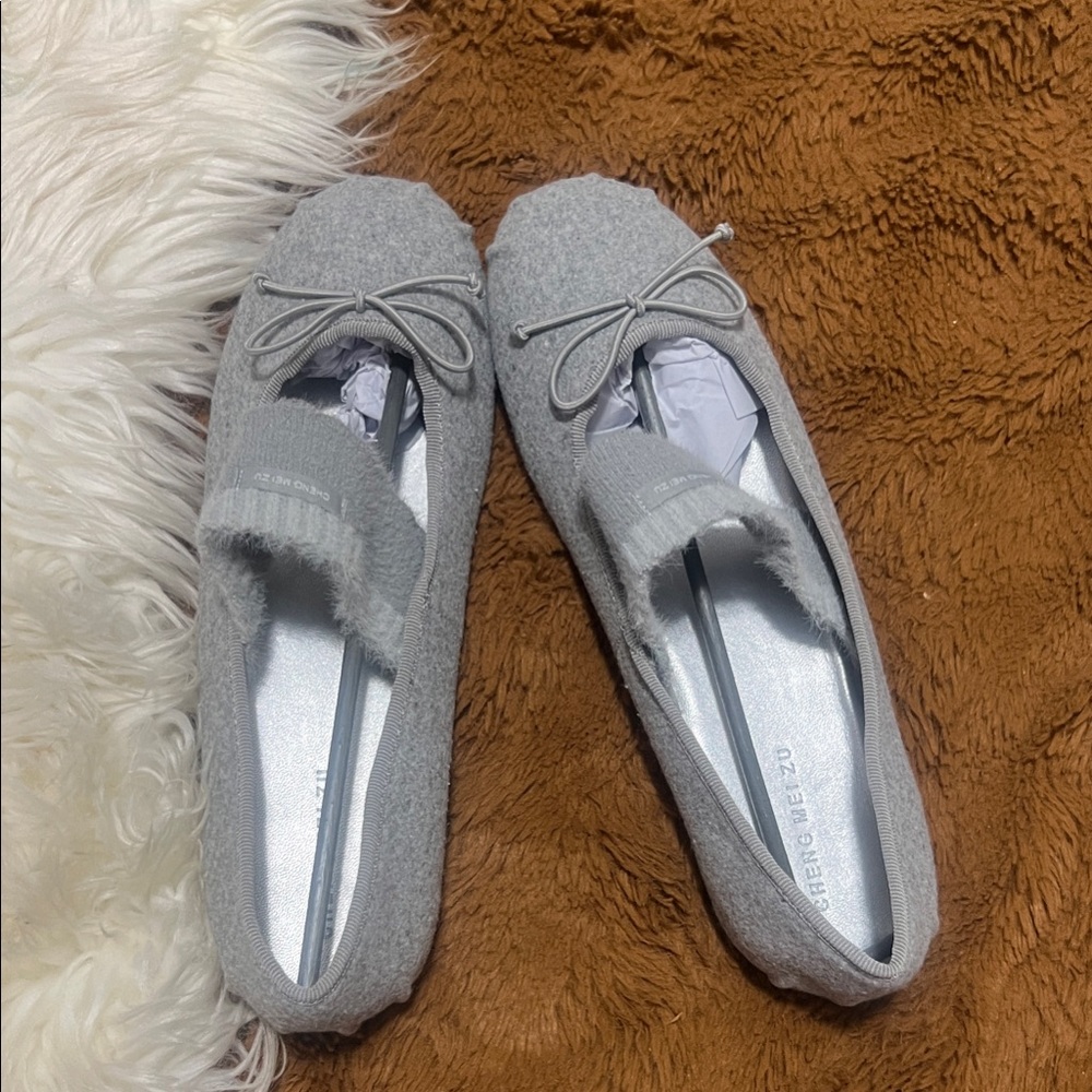 Gray Women's Ballet Flats